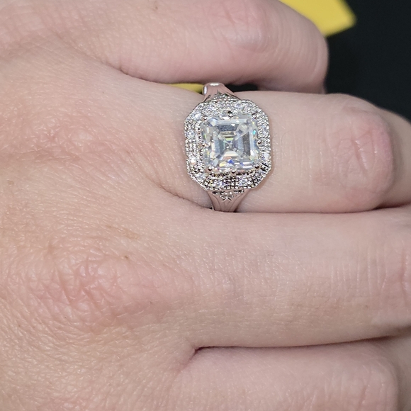 2.5 Ctw Moissanite Ring. White Gold Filled - Picture 6 of 6